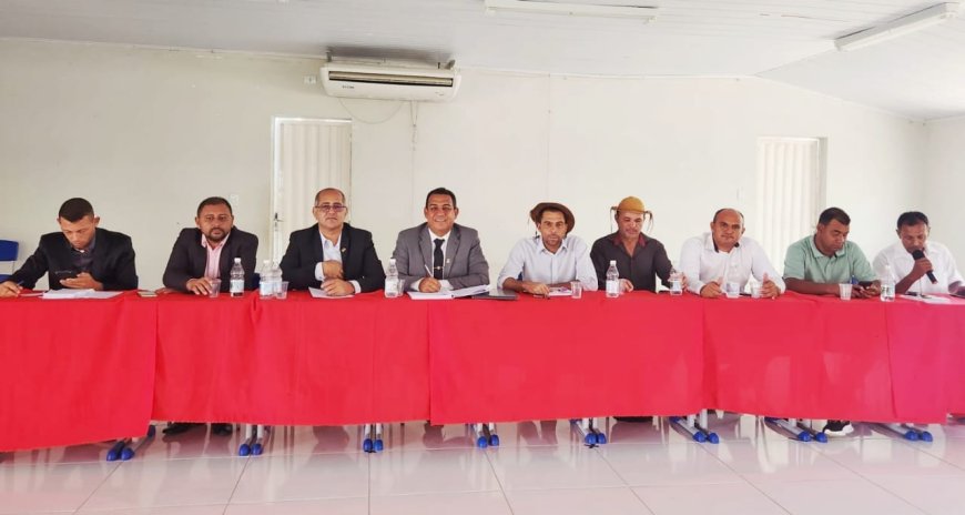 Câmara de Uauá realizou sessão extraordinária para votar PL de reajuste salarial aos Profissionais do Magistério da Secretaria Municipal de Educação